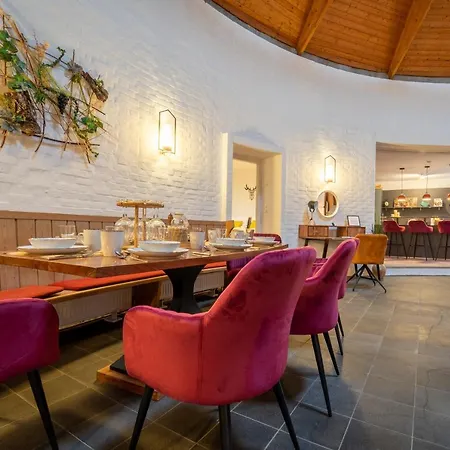 Dreamcation - Ehemalige Kirche & Pfarrerwohnung, 3d-tour, Terrasse, Garten, Bbq * Kelheim