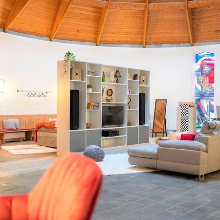 Dreamcation - Ehemalige Kirche & Pfarrerwohnung, 3d-tour, Terrasse, Garten, Bbq Kelheim