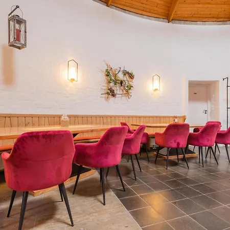 Dreamcation - Ehemalige Kirche & Pfarrerwohnung, 3d-tour, Terrasse, Garten, Bbq * Kelheim
