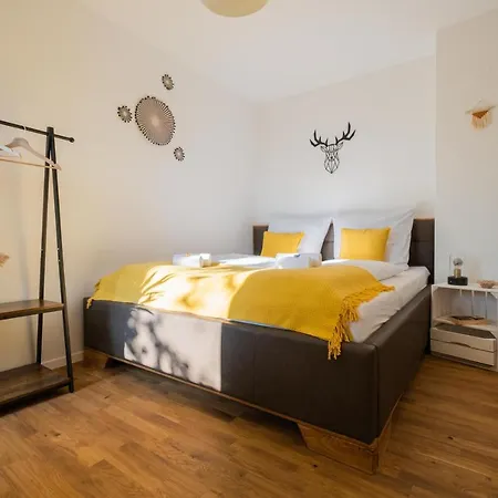 Dreamcation - Ehemalige Kirche & Pfarrerwohnung, 3d-tour, Terrasse, Garten, Bbq